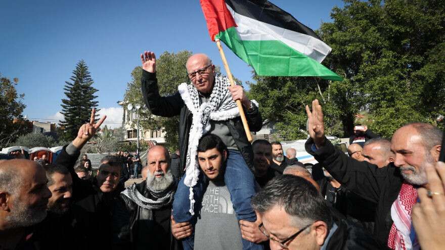 Family and friends greet convicted Palestinian Karim Younis, who was released after 40 year imprisonment in Israeli jail in Ar'ara, January 05, 2023. Photo by Jamal Awad/FLASH90 *** Local Caption *** ????
???? ?????
?????
?????
?????
????????
??????
??????